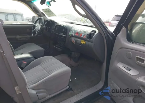 2002 Toyota Tundra Sr5 V8 z USA, uszkodzony, nr VIN 5TBRT34182S272713